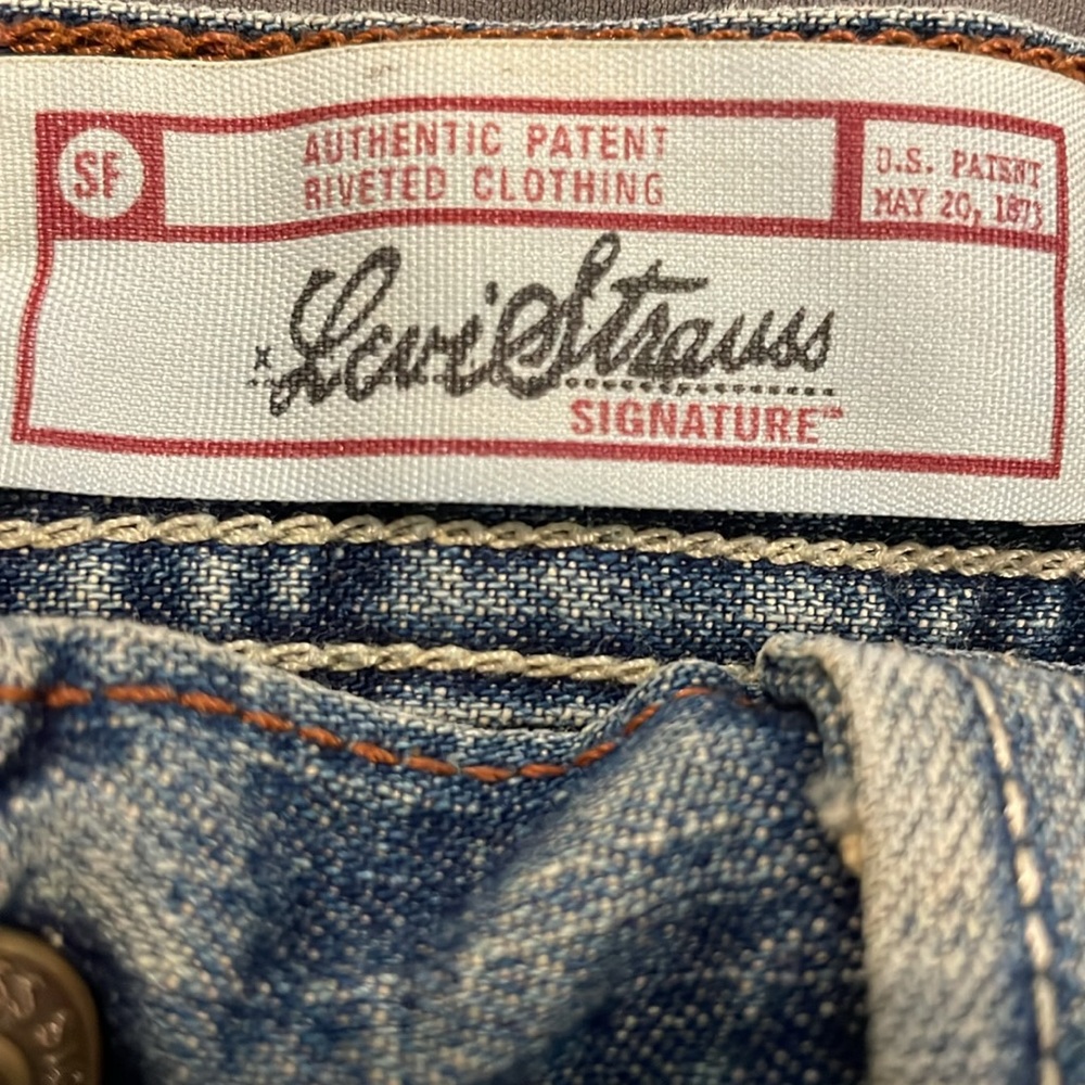 LEVIS SHORTS - Picture 3 of 3